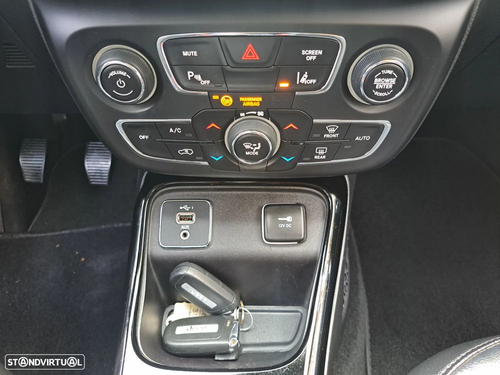 Jeep Compass 1.6 M-Jet Limited - 26