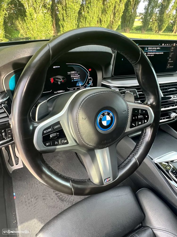 BMW 530 e Pack Desportivo M - 13