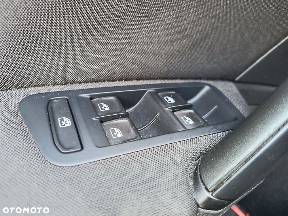 Volkswagen Golf Variant 1.0 TSI BMT Trendline - 23