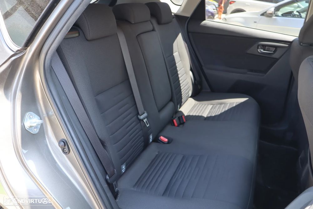 Toyota Auris - 13