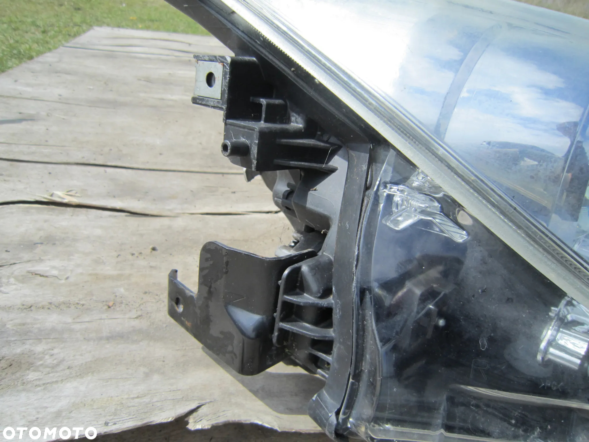Lampa przód przednia prawa Mazda 6 II GH Xenon Anglik - 4