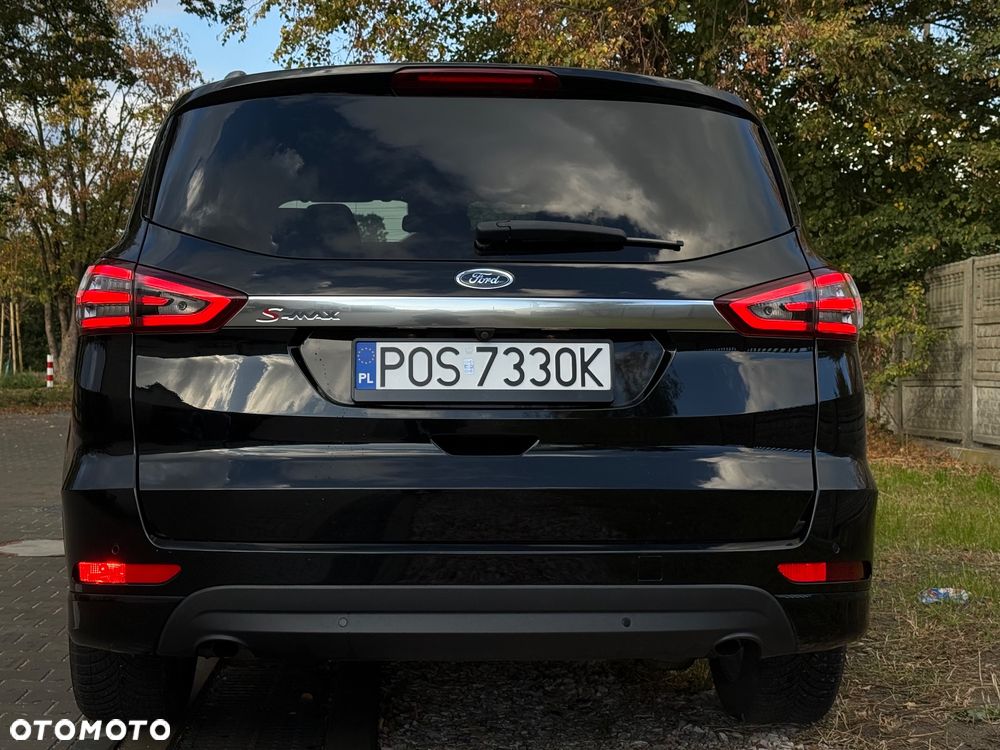 Ford S-Max - 11