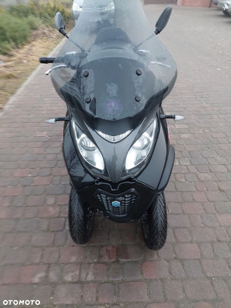 Piaggio MP-3 - 8