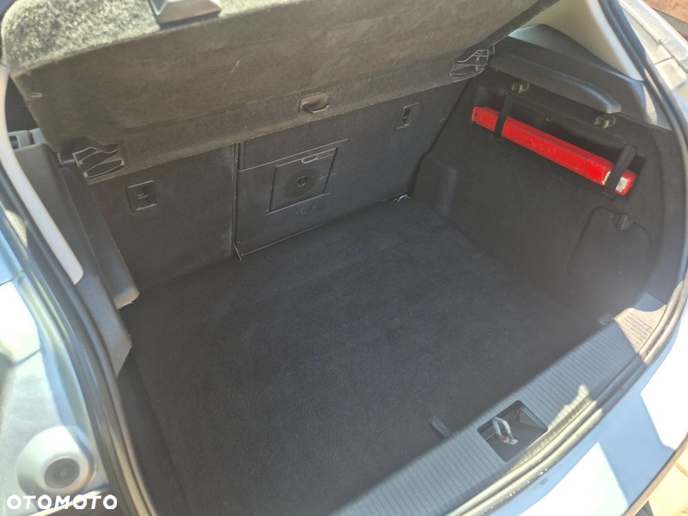 Opel Astra 1.4 Turbo Cosmo - 24