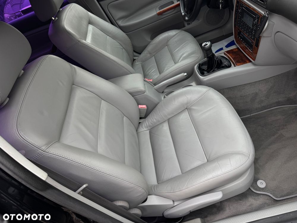 Volkswagen Passat - 10