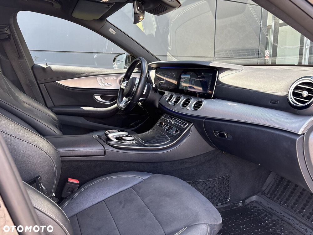 Mercedes-Benz Klasa E 220 d 4-Matic - 10