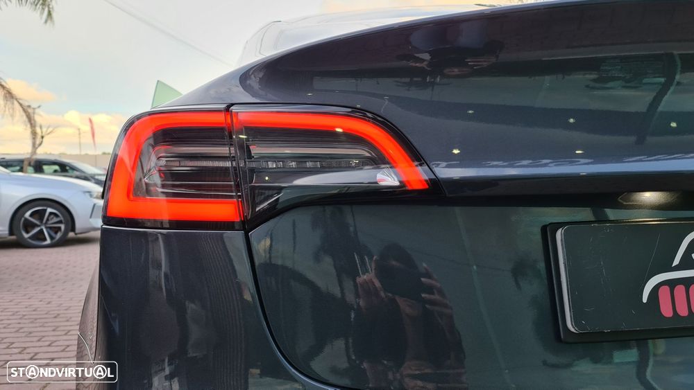 Tesla Model 3 - 13