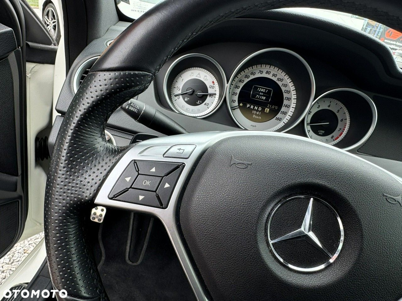 Mercedes-Benz Klasa C 250 Coupe (BlueEFFICIENCY) 7G-TRONIC - 16