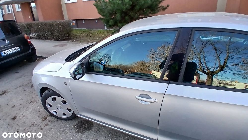 Skoda RAPID 1.6 TDI DPF Edition - 16