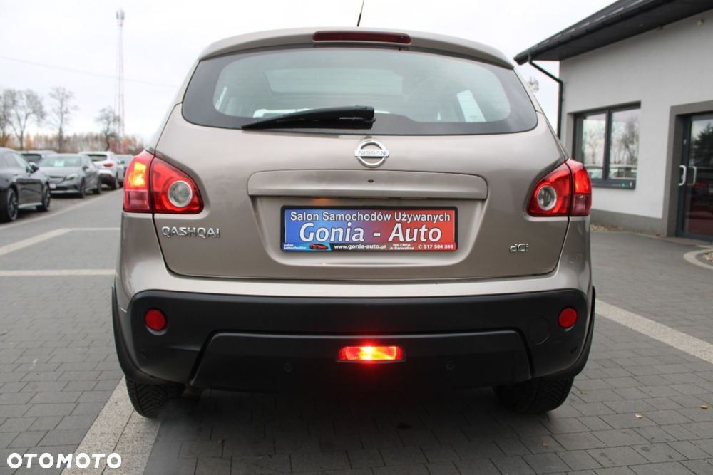 Nissan Qashqai 2.0 dCi 4 x 4 DPF tekna - 17