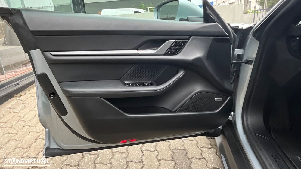 Porsche Taycan Standard - 15