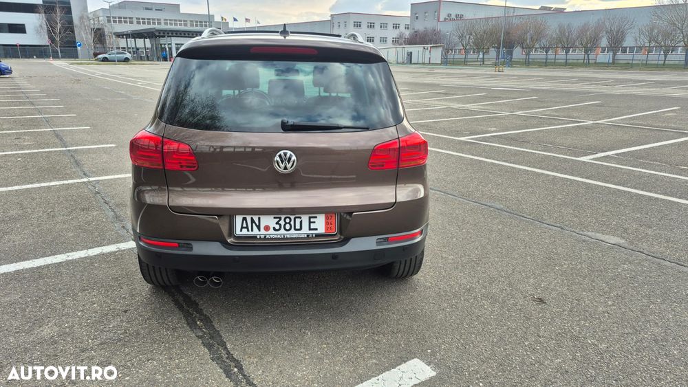 Volkswagen Tiguan 2.0 TDI DPF 4Motion BlueMotion Technology DSG Exclusive - 12