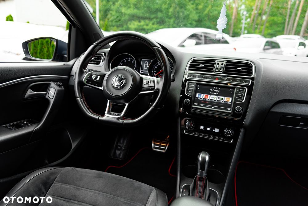 Volkswagen Polo 1.8 TSI (Blue Motion Technology) DSG GTI - 28