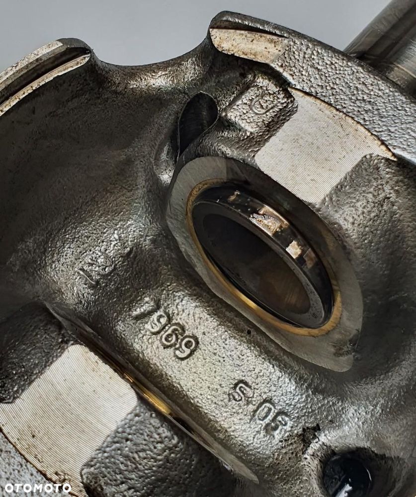 TŁOK + KORBOWÓD VW TRANSPORTER T5 1.9 TDI 8V 7969 38V400 - 7