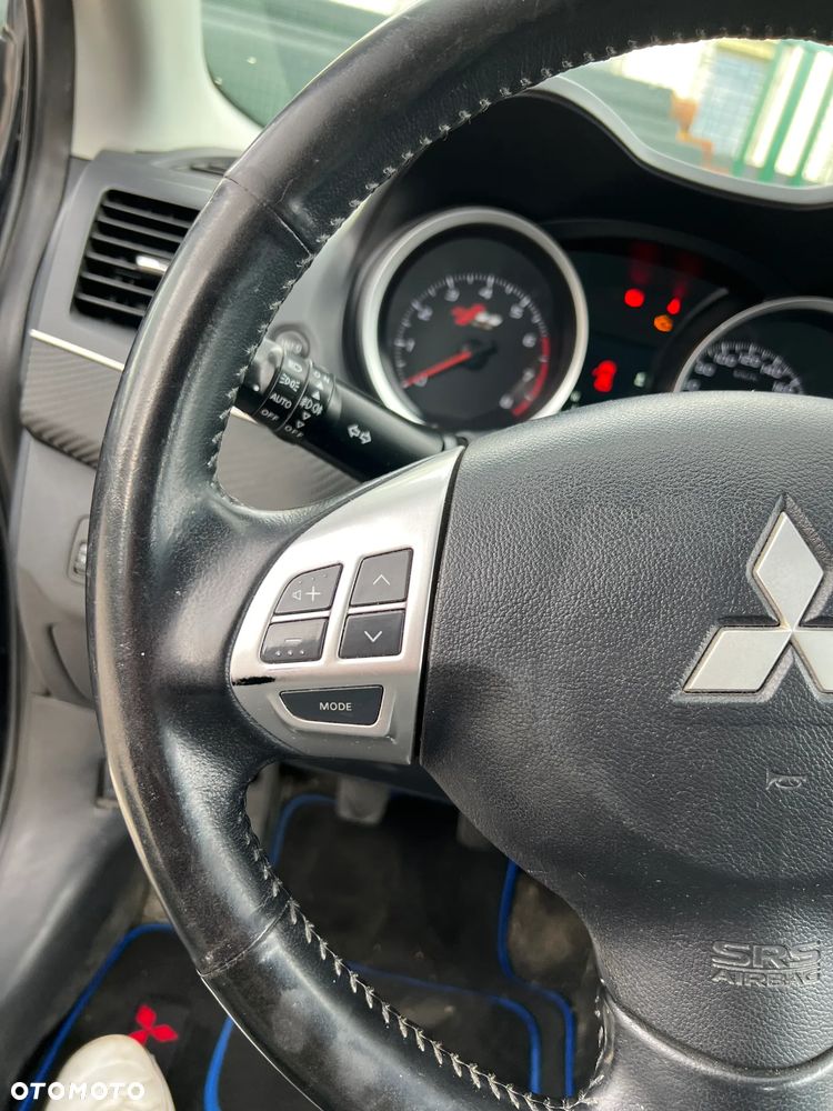 Mitsubishi Lancer 1.6 Intense - 32