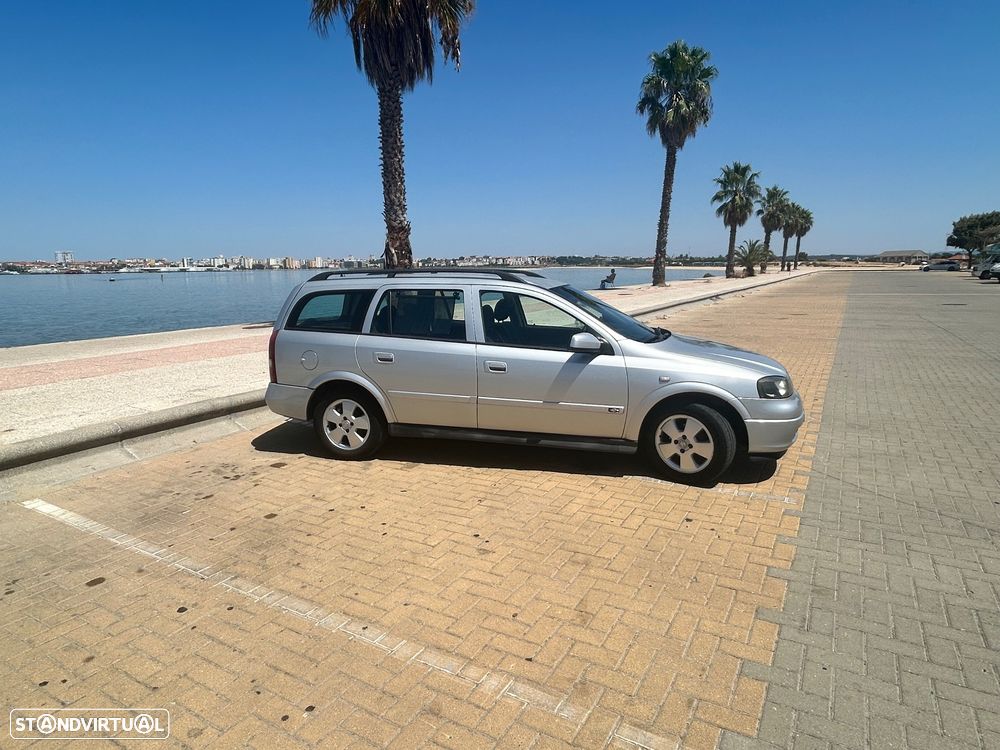 Opel Astra Caravan 1.4 Selection — fotografia 6