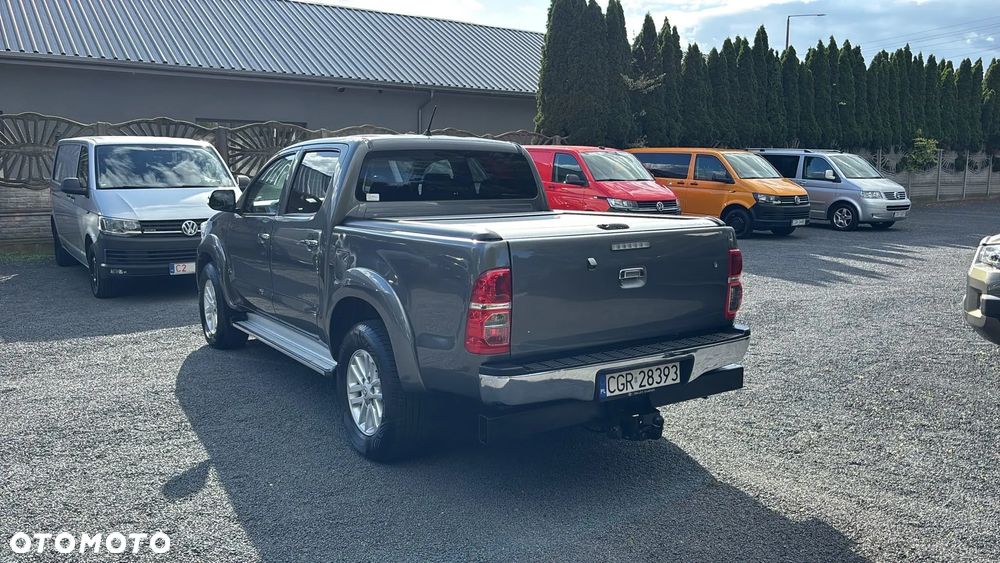 Toyota Hilux 4x4 Double Cab Life - 35