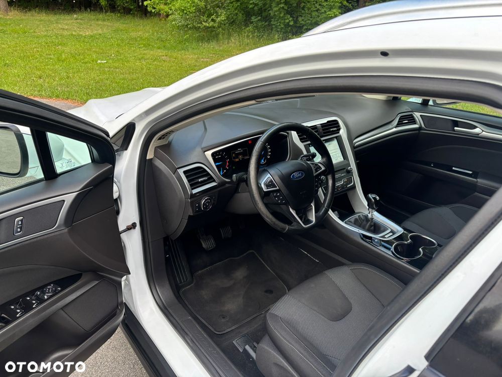 Ford Mondeo - 12