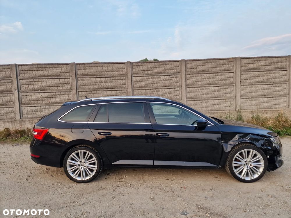 Skoda Superb ver-combi-1-4-tsi-iv-dsg-style - 4