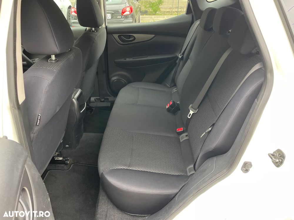 Nissan Qashqai 1.5 DCI Start/Stop N-Connecta - 6