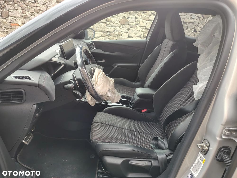 DS Automobiles DS 3 Crossback 1.2 PureTech Performance Line + - 20