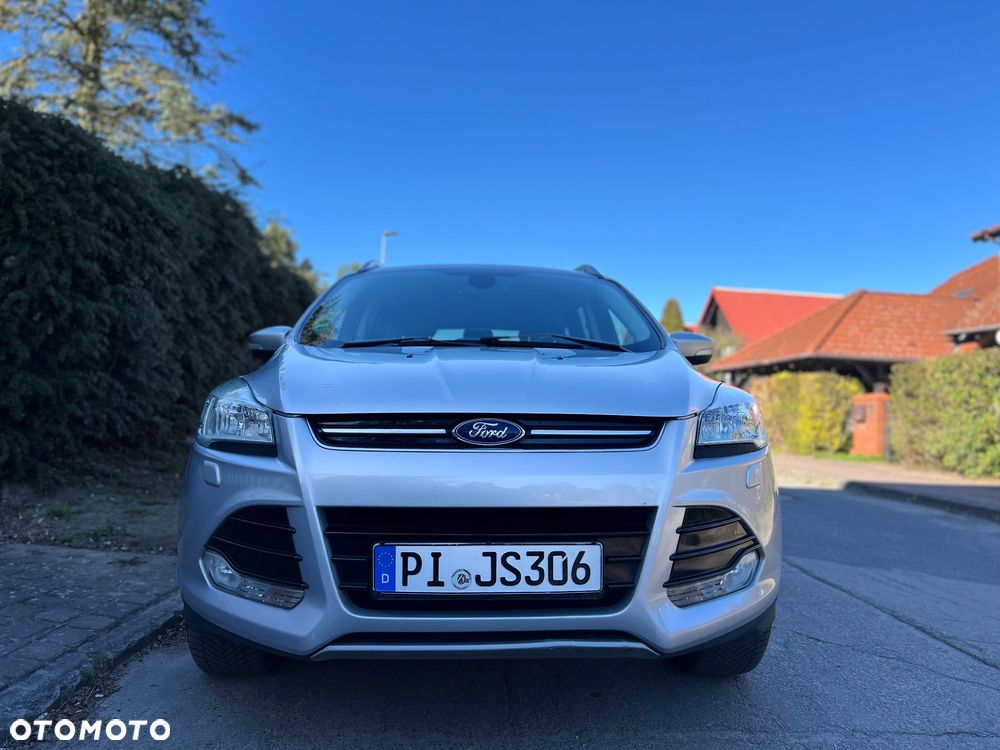 Ford Kuga 2.0 TDCi 2x4 Titanium - 12