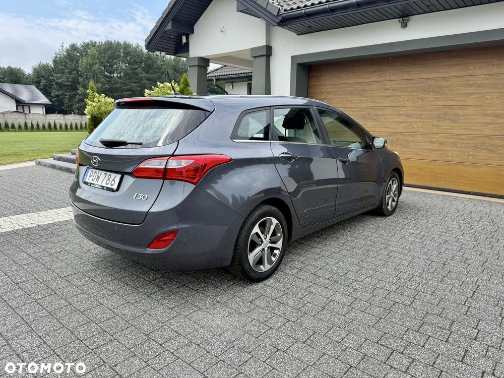 Hyundai i30 i30cw 1.6 CRDi Intro Edition - 13