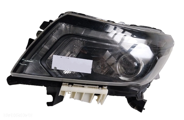 Lampa przód lewa Nissan Navara D23 full LED