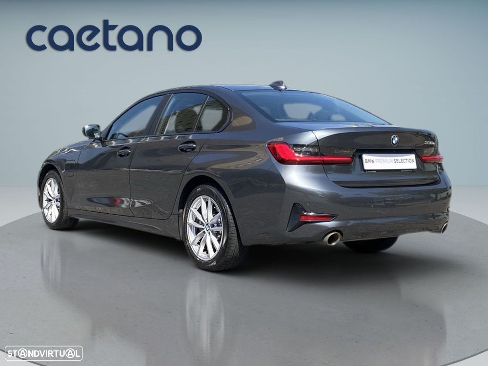 BMW 330 e Auto - 23