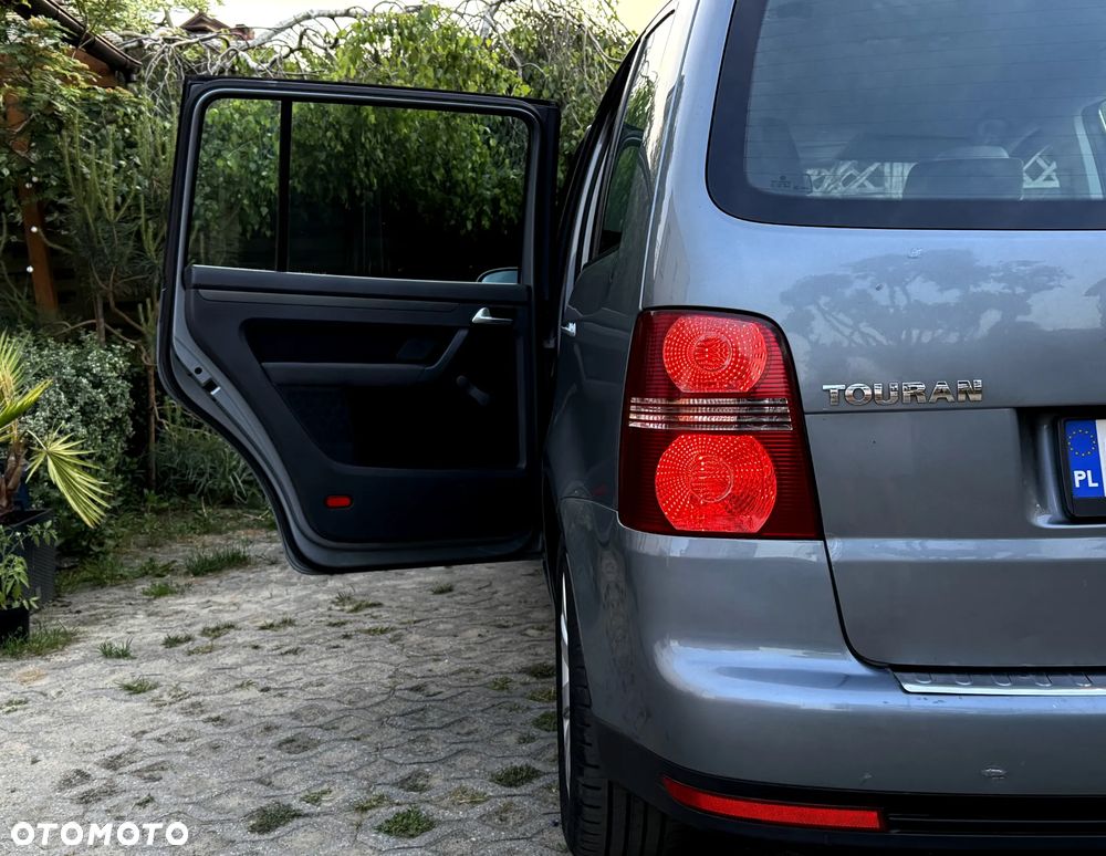 Volkswagen Touran 1.9 TDI Conceptline - 38
