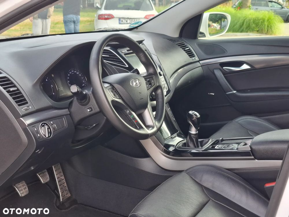 Hyundai i40 Kombi blue 1.7 CRDi Premium - 12