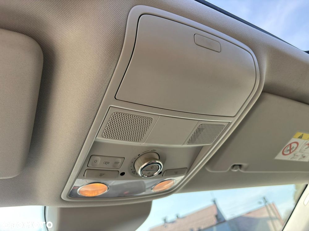 Volkswagen Sharan 2.0 TDI DSG BlueMotion Technology Cup - 34