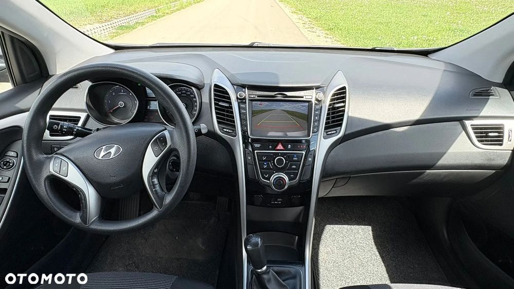 Hyundai i30 1.6 CRDI Intro Edition - 12