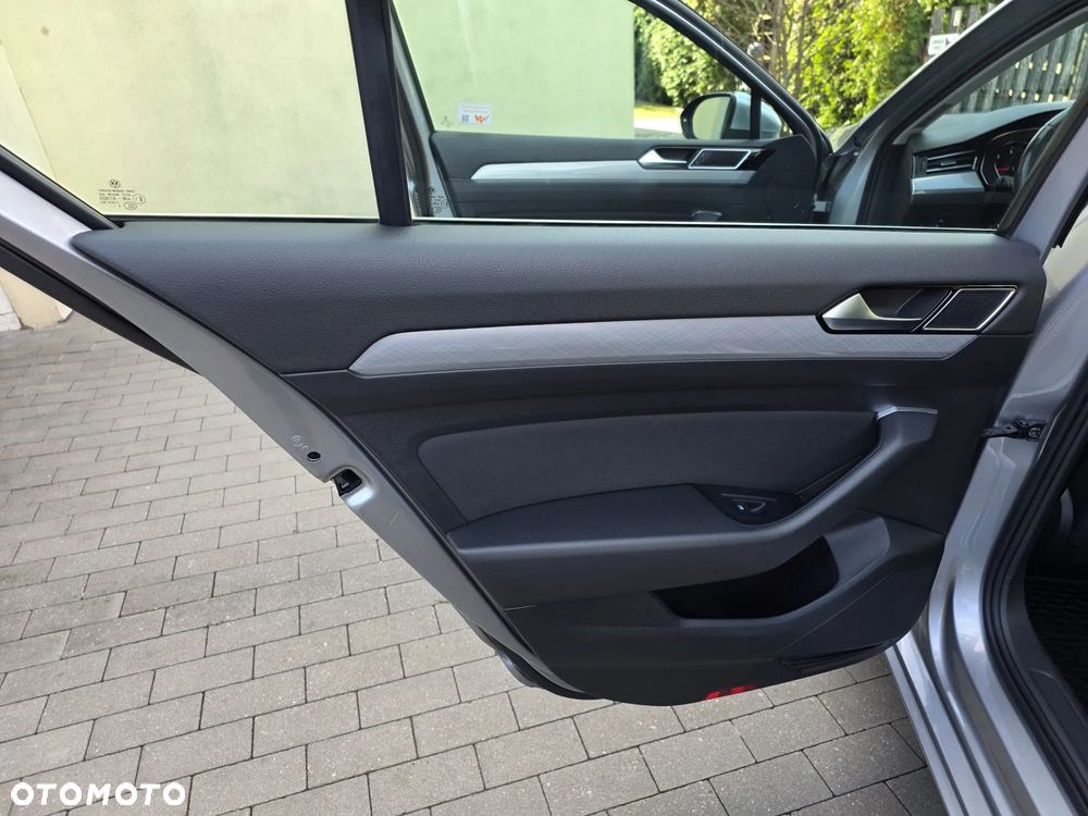 Volkswagen Passat 2.0 TDI EVO Business - 8