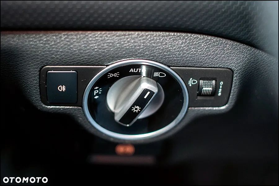 Mercedes-Benz Klasa A 180 (BlueEFFICIENCY) Urban - 30