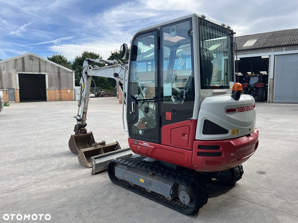Takeuchi TB230 - 4