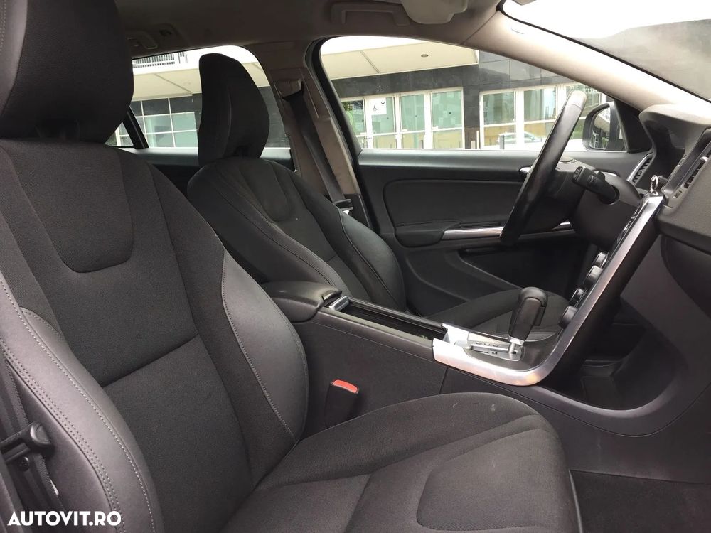 Volvo V60 D3 Geartronic Momentum - 4