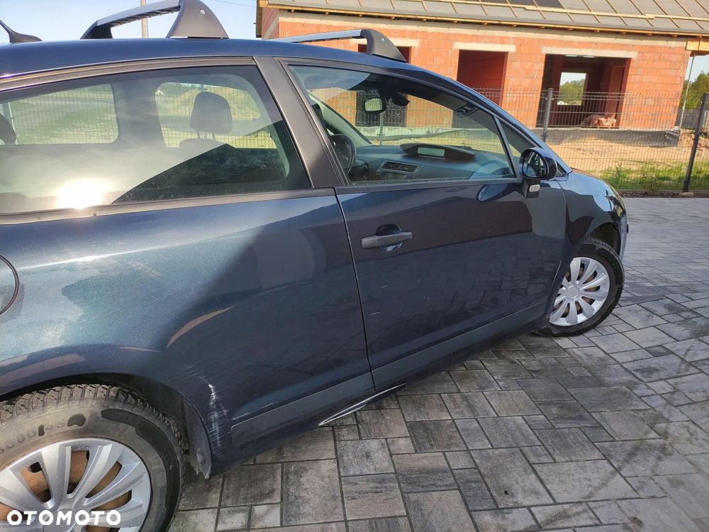Citroën C4 1.4 16V Equilibre - 6