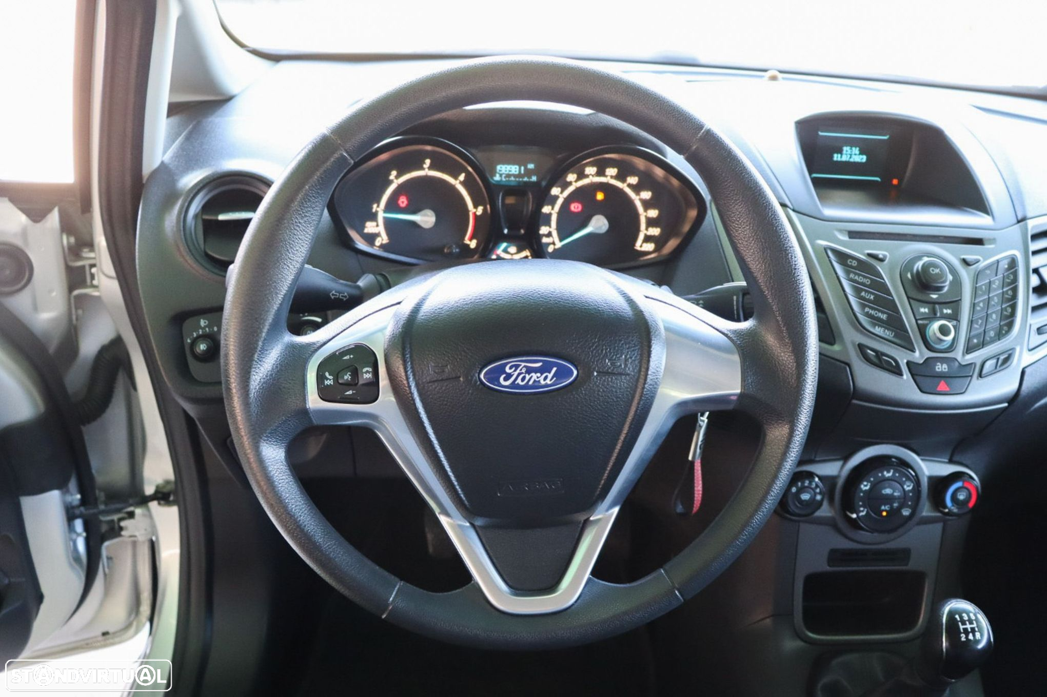 Ford Fiesta 1.5 TDCI VAN (IVA Dedutivel) - 12