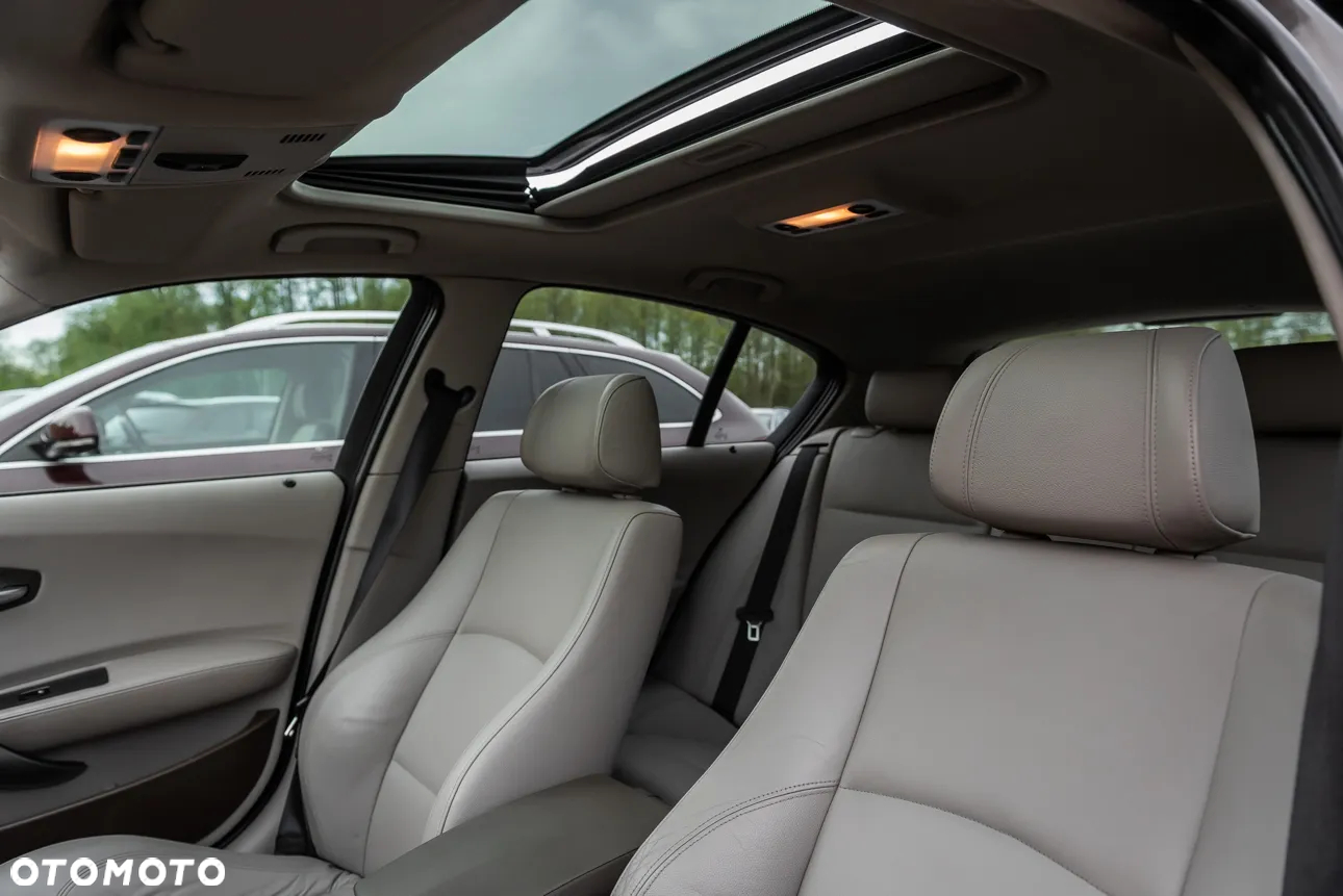 BMW Seria 1 120d - 17