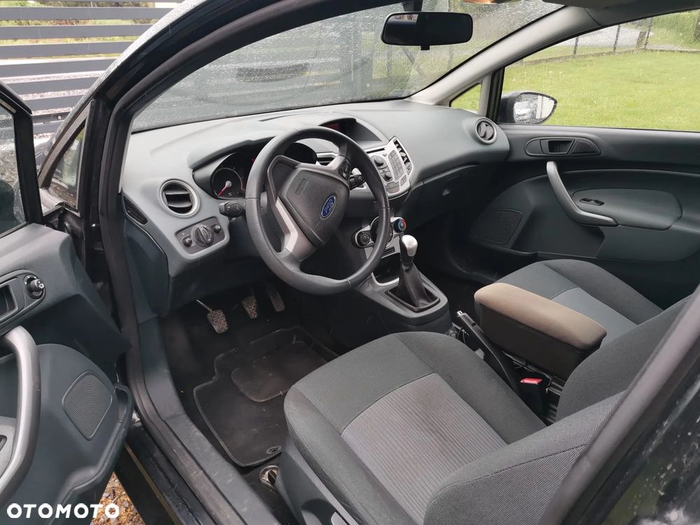 Ford Fiesta 1.6 TDCI Connection - 9