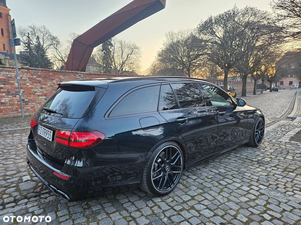 Mercedes-Benz Klasa E 400 4Matic 9G-TRONIC AMG Line - 3