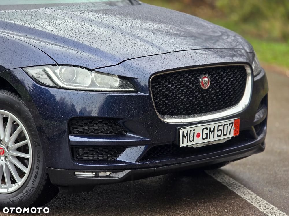 Jaguar F-Pace 2.0 i4D AWD Pure - 34