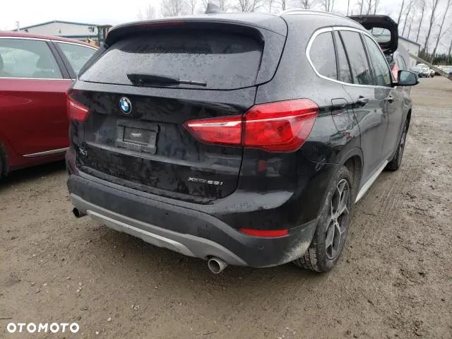 BMW X1 xDrive25i Advantage - 4