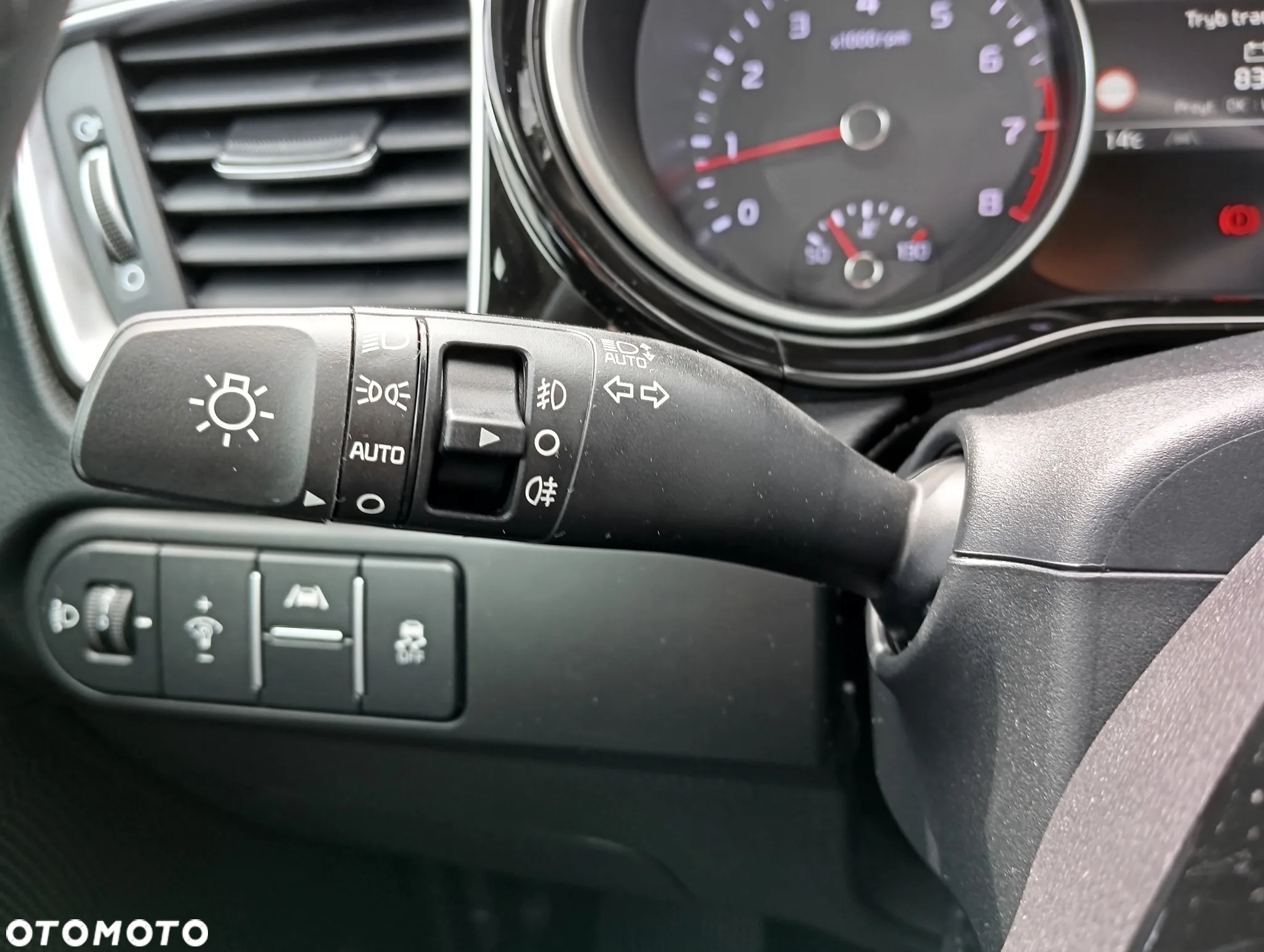 Kia Ceed - 25