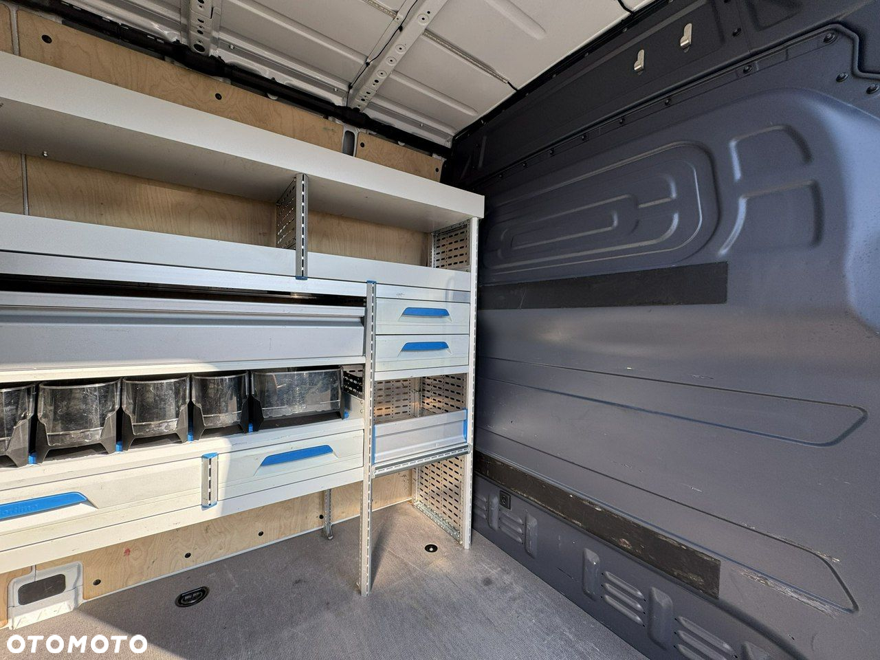 Mercedes-Benz Sprinter - 26