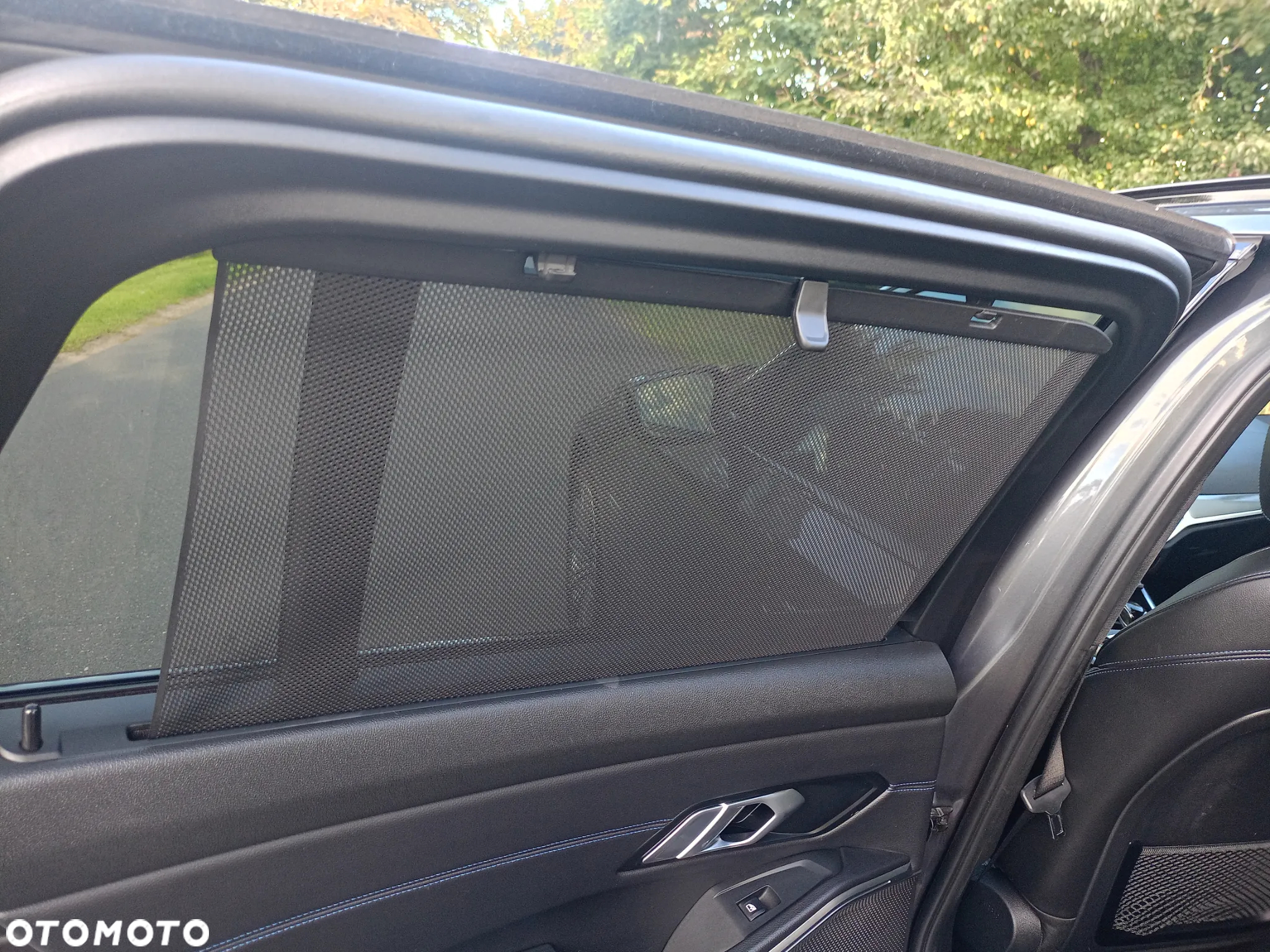 BMW Seria 3 330e Touring xDrive M Sport - 24