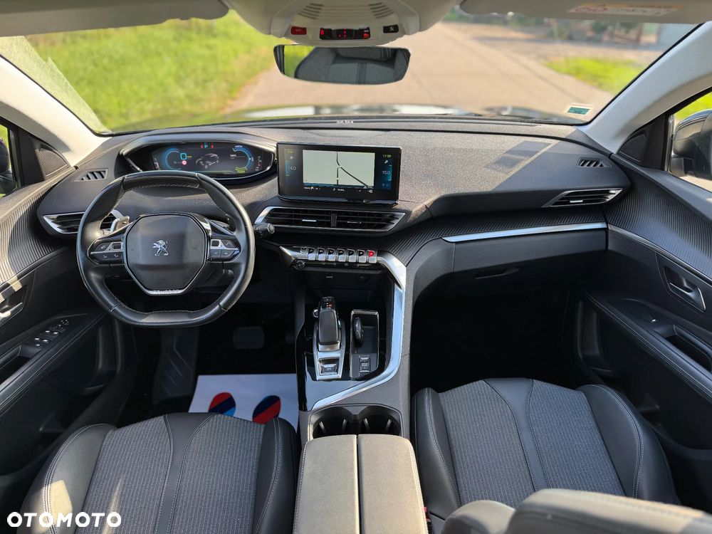 Peugeot 3008 1.6 PureTech Hybrid PHEV Allure S&S EAT8 - 32