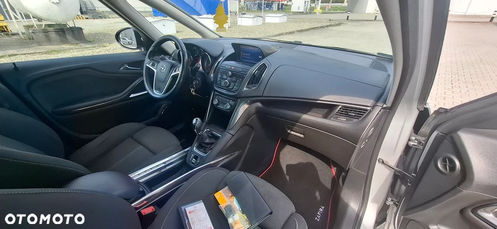 Opel Zafira Tourer 2.0 CDTI Sport - 24