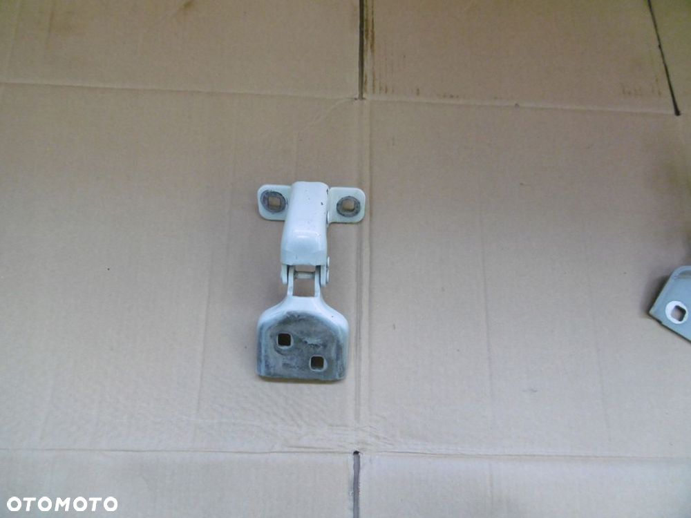 MASTER 3 MOVANO B 10- ZAWIAS DRZWI PRZÓD PRAWY - 1